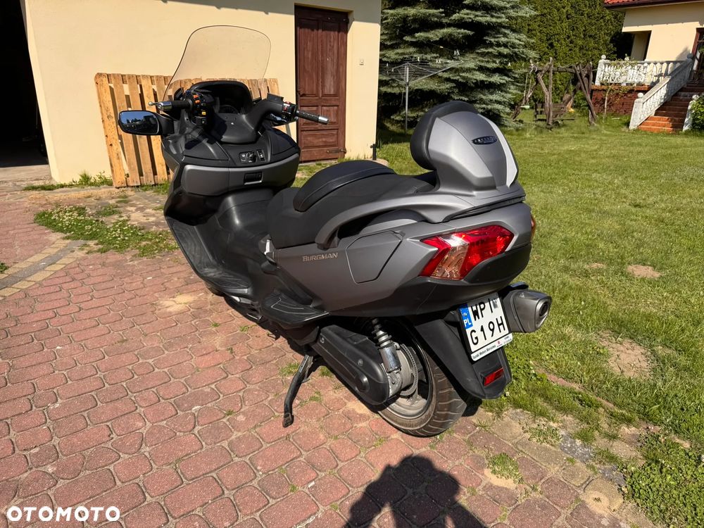 Suzuki Burgman - 4