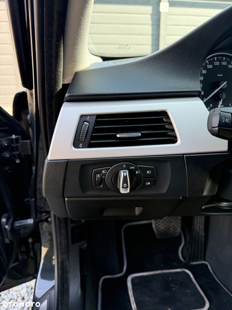 BMW Seria 3 320d DPF - 10