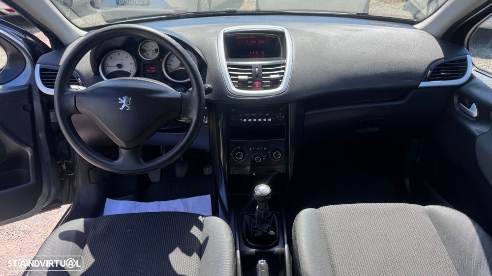 Peugeot 207 1.6 HDi Premium - 18