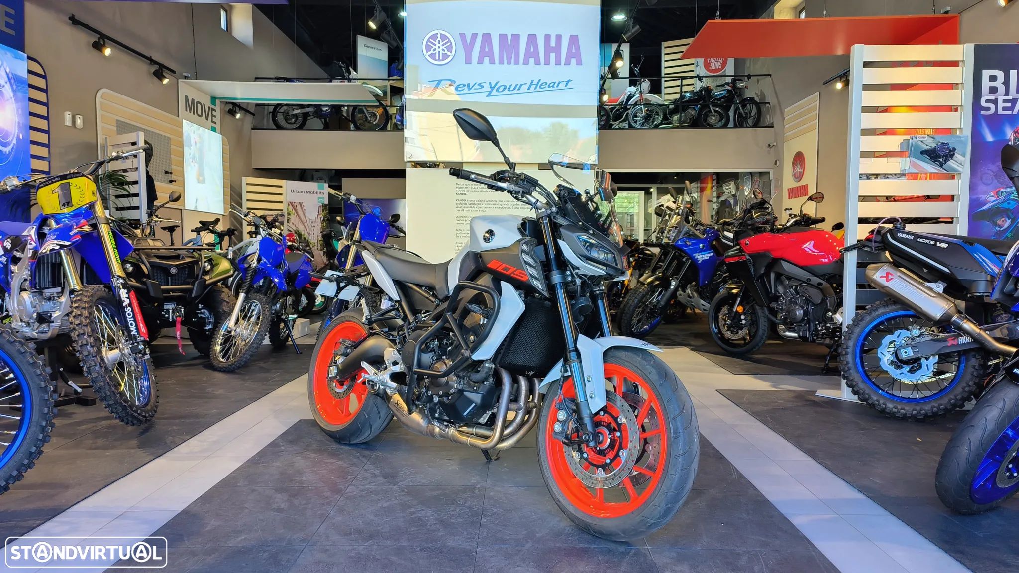 Yamaha MT-09 - 1