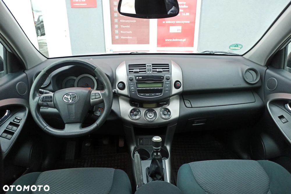 Toyota RAV4 2.2 D-4D 4x4 - 30
