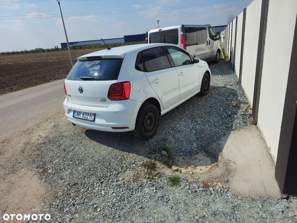 Volkswagen Polo - 2