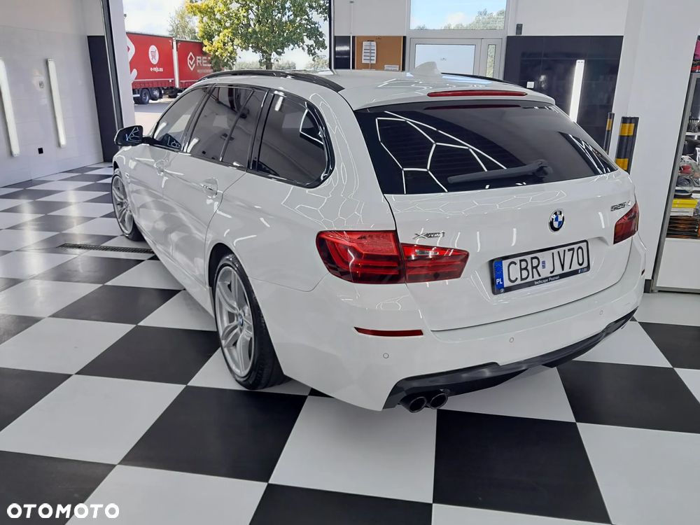 BMW Seria 5 525d Touring Sport-Aut Luxury Line - 7