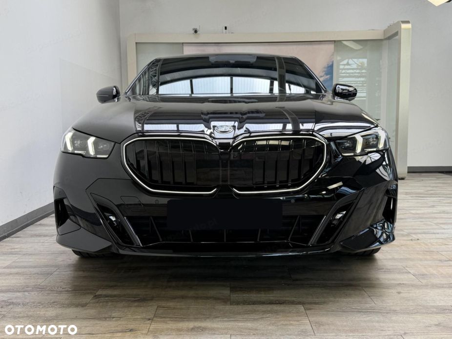 BMW Seria 5 520i mHEV M Sport - 8