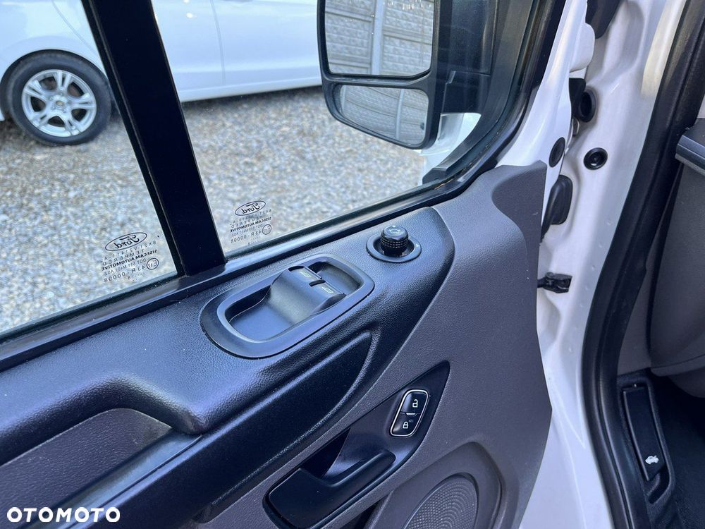 Ford Transit Custom - 8