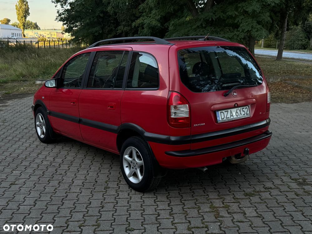 Opel Zafira 1.6 16V Base - 2