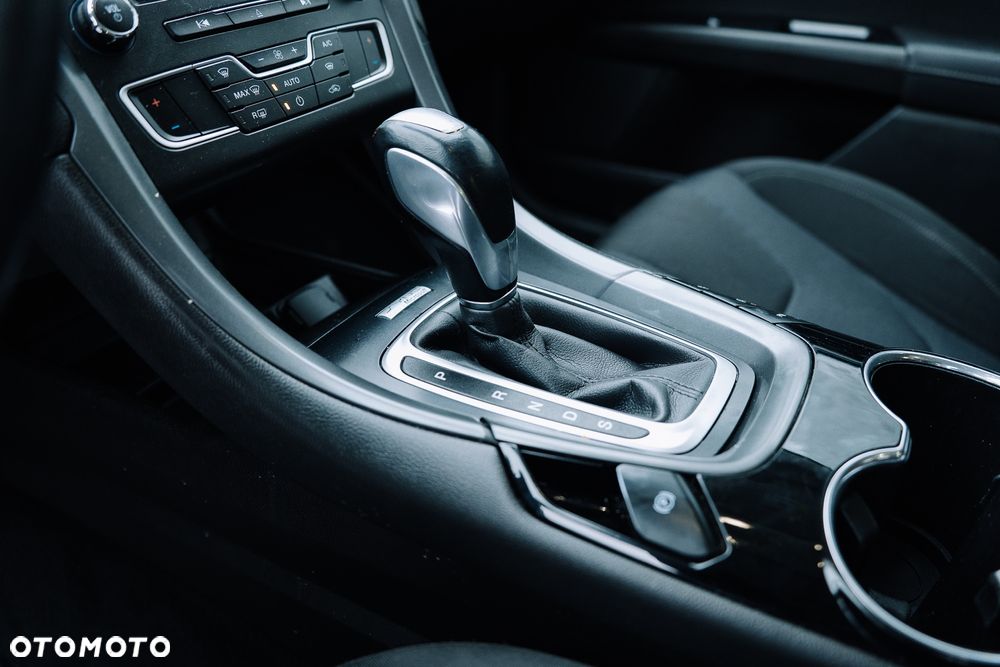 Ford Mondeo 2.0 TDCi Titanium PowerShift - 27