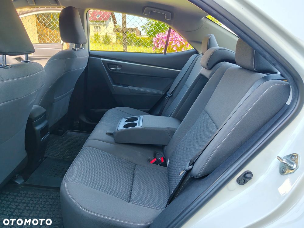 Toyota Corolla 1.6 Comfort - 11