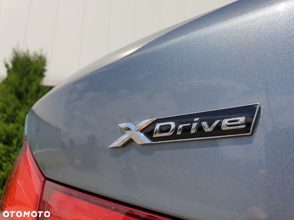 BMW Seria 5 530e iPerformance xDrive Luxury Line - 2