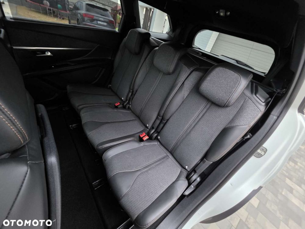 Peugeot 5008 - 19