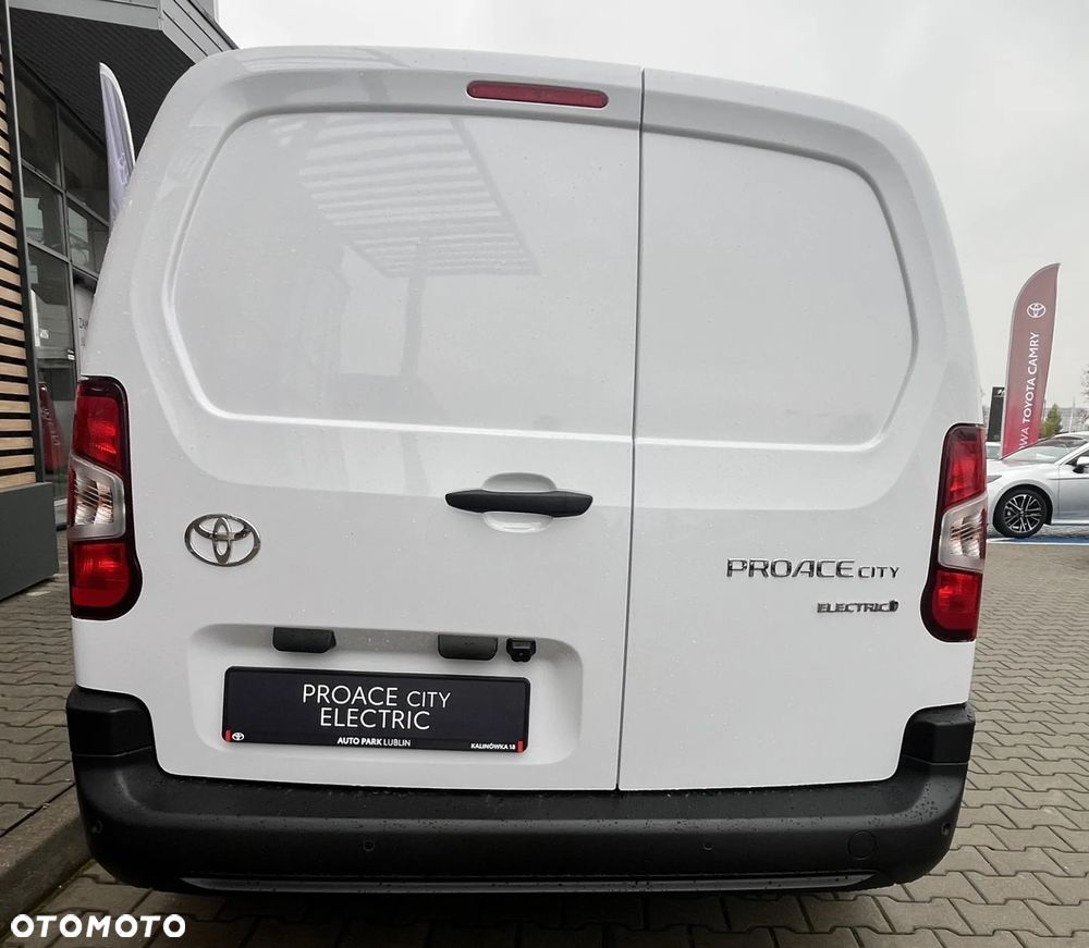 Toyota Proace City - 7