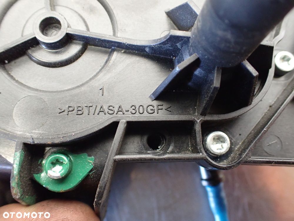 SILNICZEK WYCIERACZKI TYLNEJ MERCEDES W169 A200 - 3