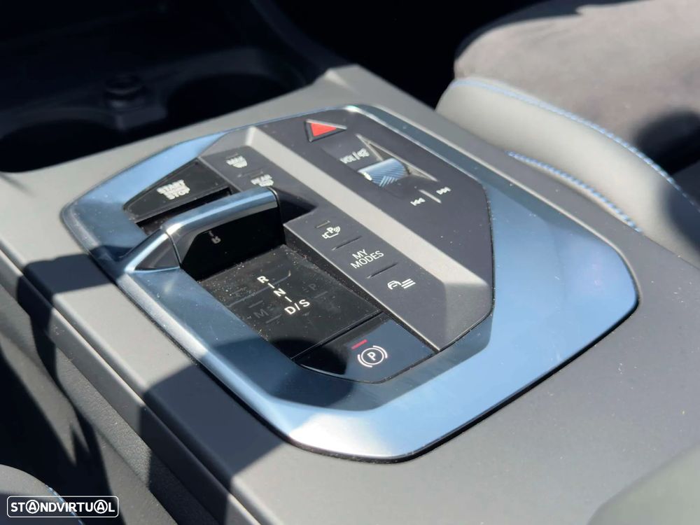 BMW 120 d Pack Desportivo M Pro - 14