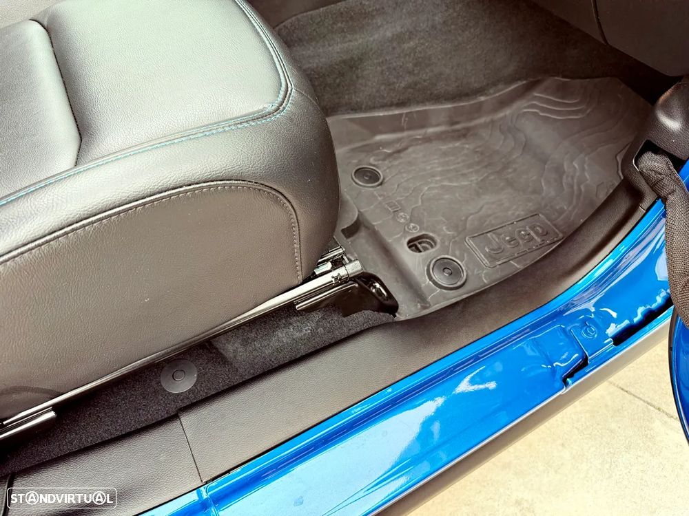 Jeep Wrangler Unlimited 2.0 PHEV Hardtop AWD Auto Rubicon - 36