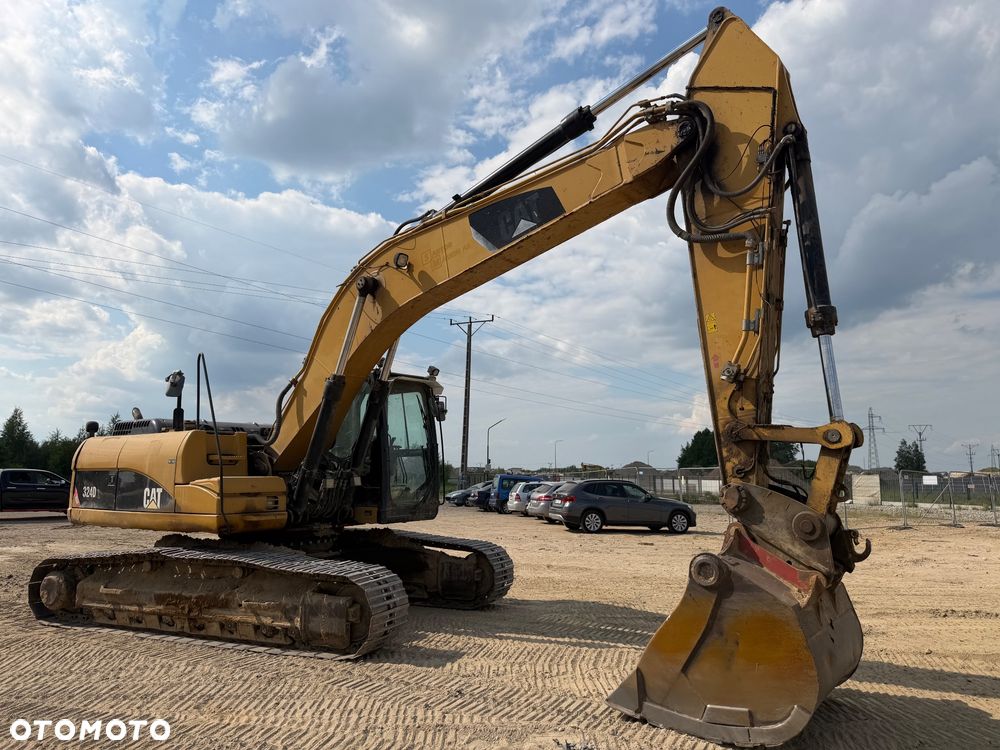 Caterpillar 324DL - 2