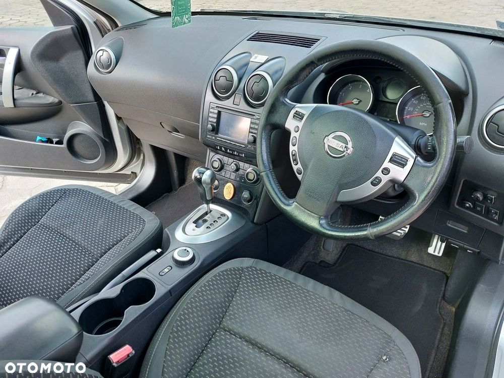 Nissan Qashqai+2 - 15