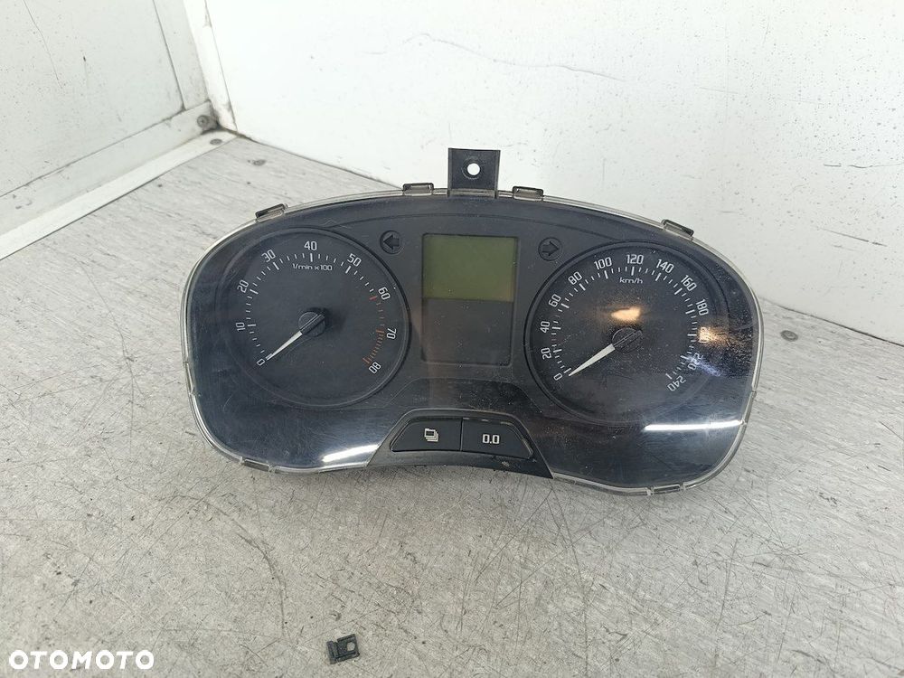 LICZNIK SKODA FABIA II FL 5J0920800E VDO 1.2 HTP - 1