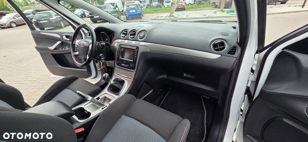Ford S-Max 2.0 TDCi DPF Business Edition - 34