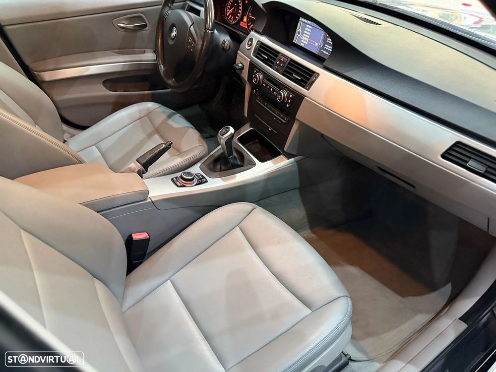 BMW 320 d Navigation - 25