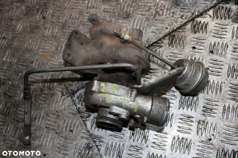 VW T4 2.5TDI TURBOSPRĘŻARKA 074145701A - 1