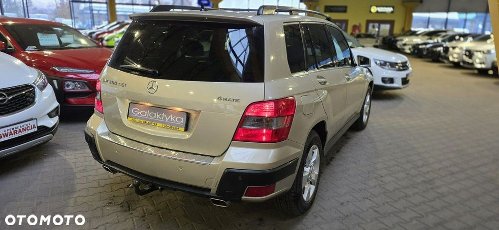 Mercedes-Benz GLK - 10