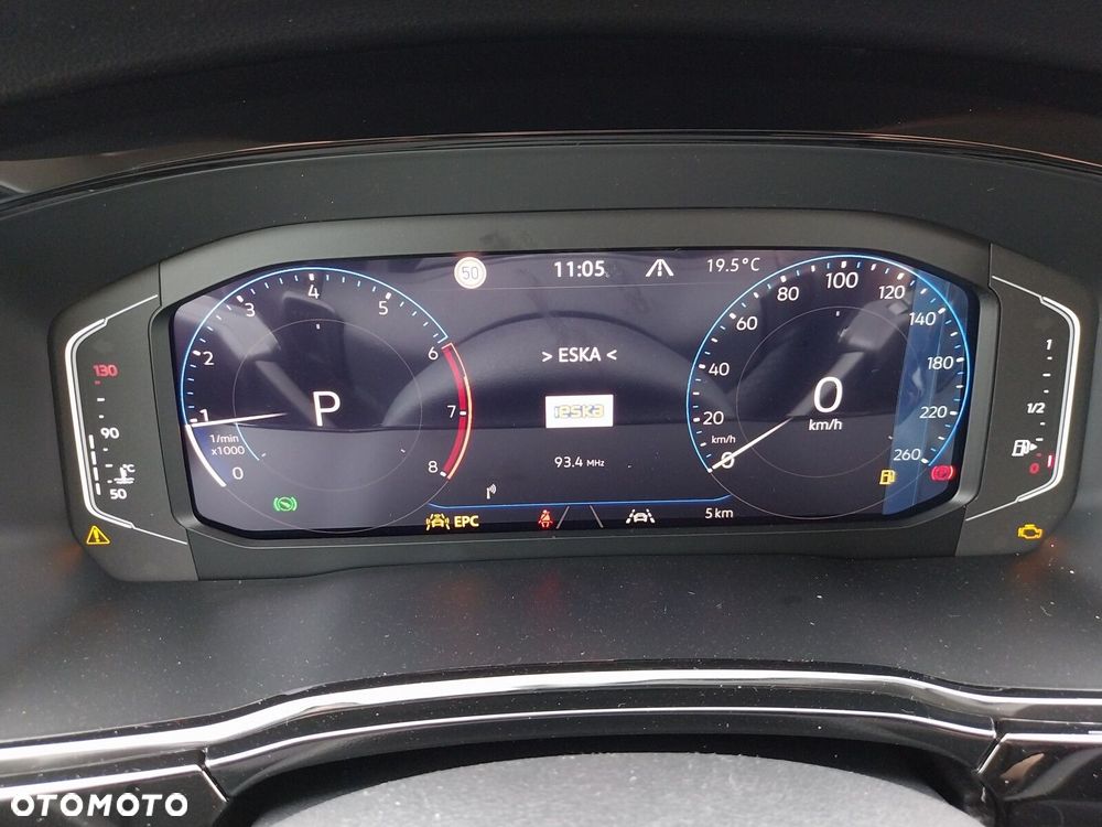 Volkswagen Touran - 13