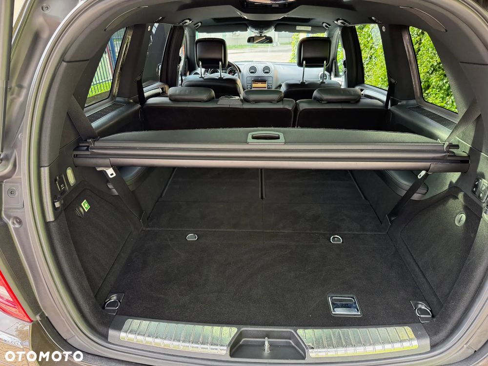 Mercedes-Benz GL 500 4Matic 7G-TRONIC Grand Edition - 16