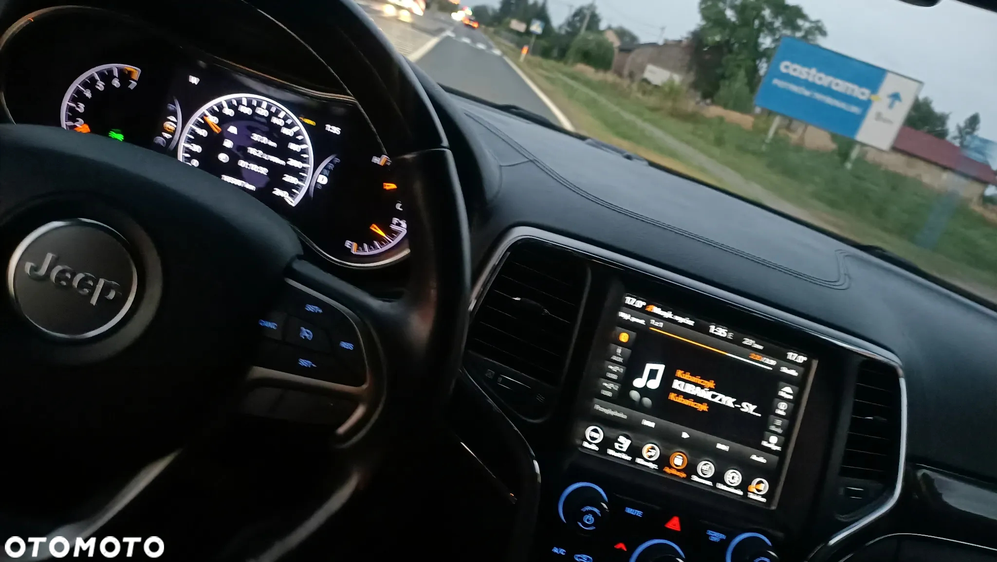 Jeep Grand Cherokee ver-3-6-v6-overland - 10