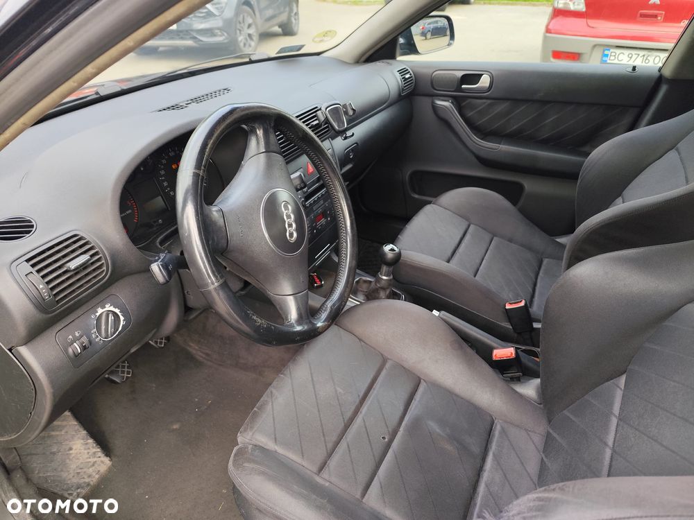 Audi A3 Sportback 1.9 TDI Ambiente - 10