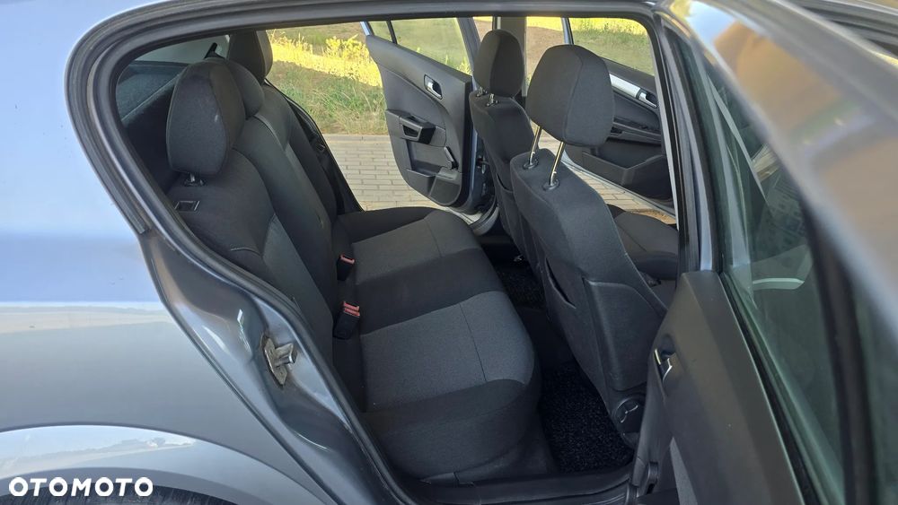 Opel Astra 1.4 150 Jahre - 31