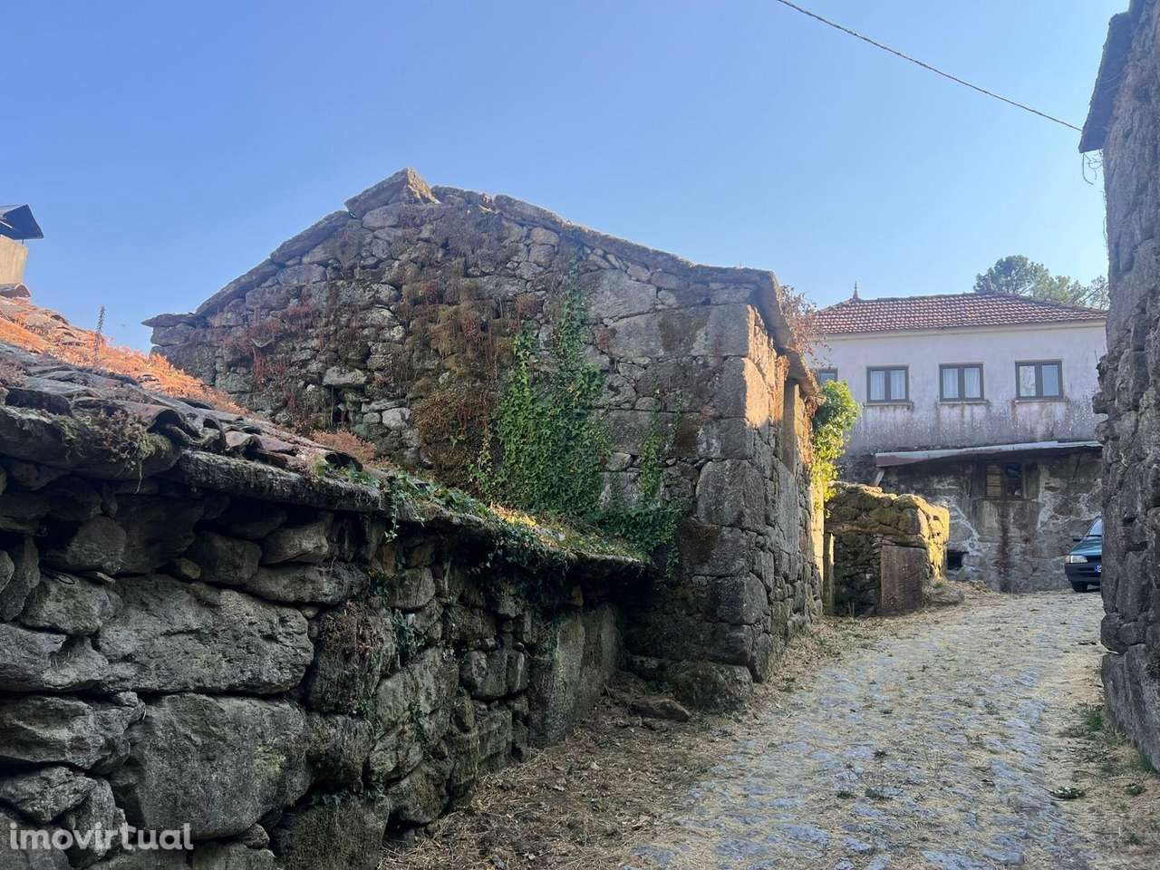 Oportunidade Única de Investimento: Ruína em Pedra em Vila Cova - Grande imagem: 3/15