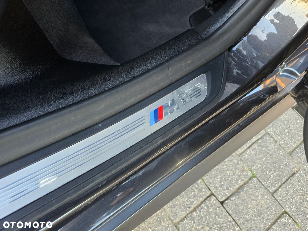BMW Seria 5 530d xDrive - 28