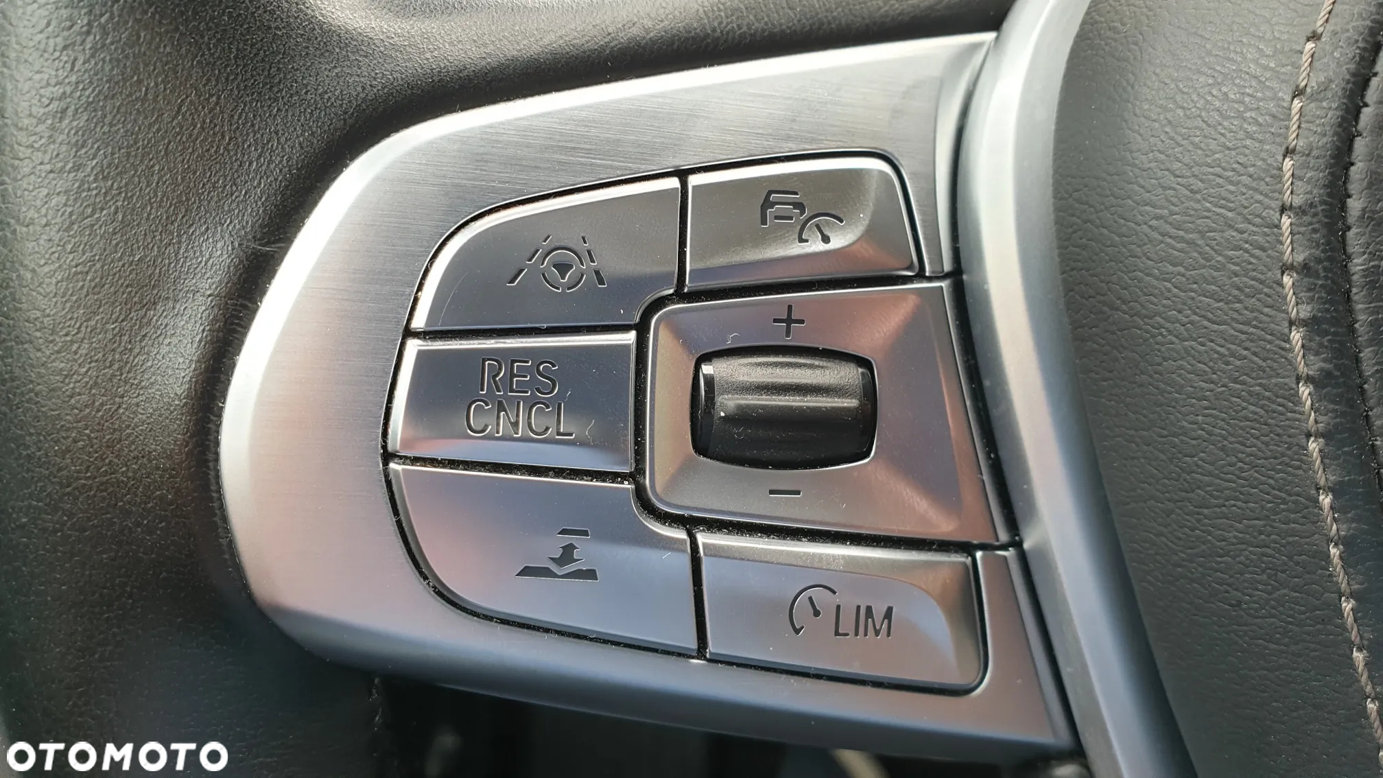 BMW Seria 7 - 12