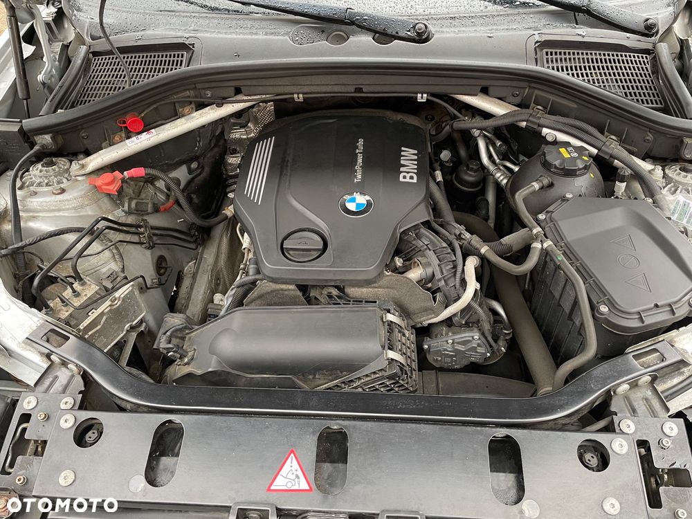 BMW X3 sDrive18d xLine - 24