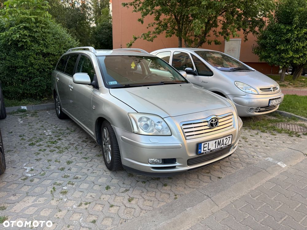 Toyota Avensis 1.8 VVT-i Sol - 1