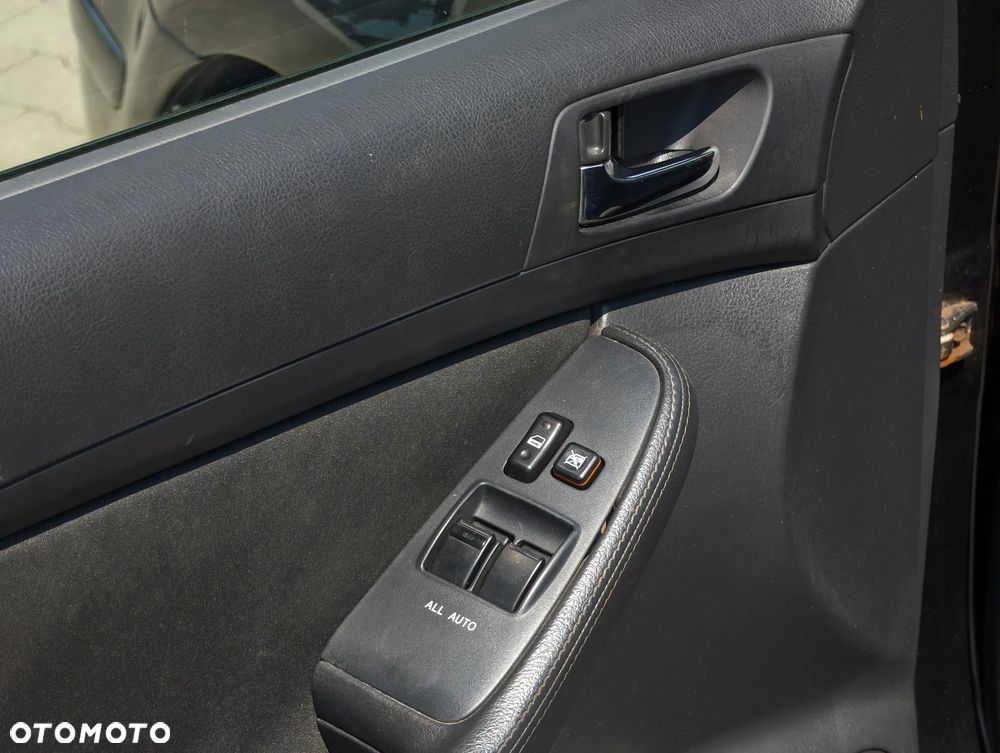 Toyota Avensis 2.0 D-4D Edition - 21