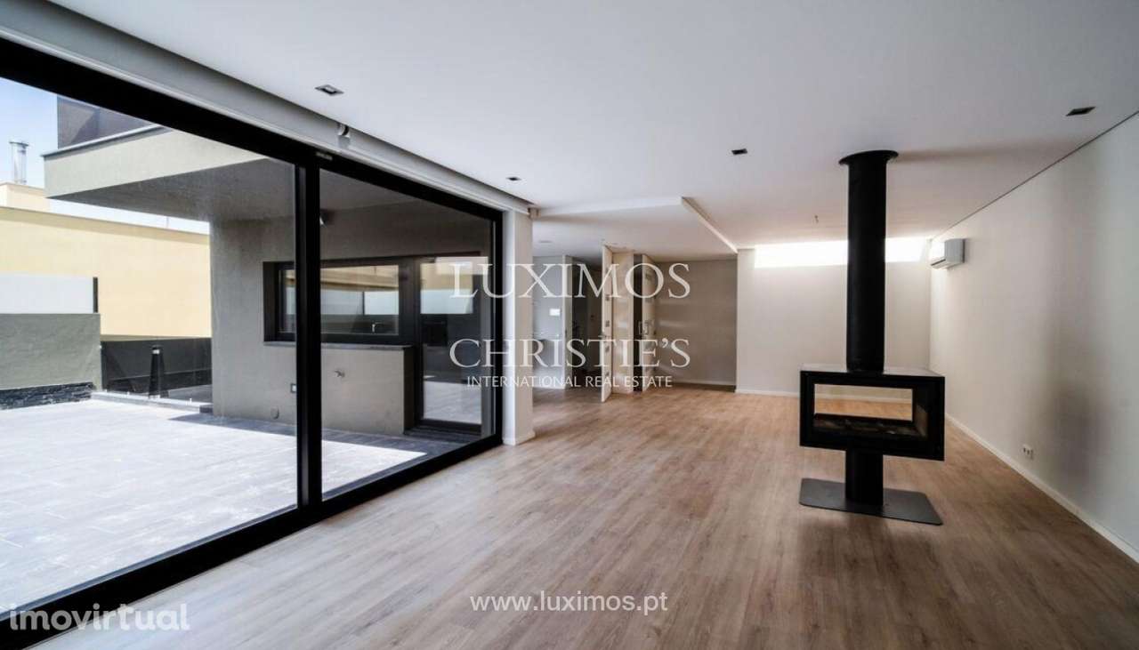 Moradia V3+1 com jardim e vistas de mar na Madalena em Gaia - Grande imagem: 4/12