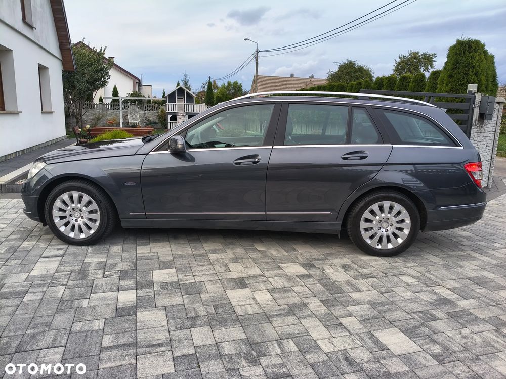 Mercedes-Benz C-Class 2009 photo 4