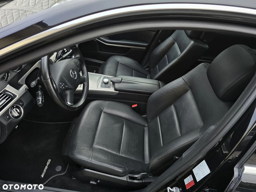 Mercedes-Benz Klasa E 350 CDI DPF 4Matic BlueEFFICIENCY 7G-TRONIC Avantgarde - 17