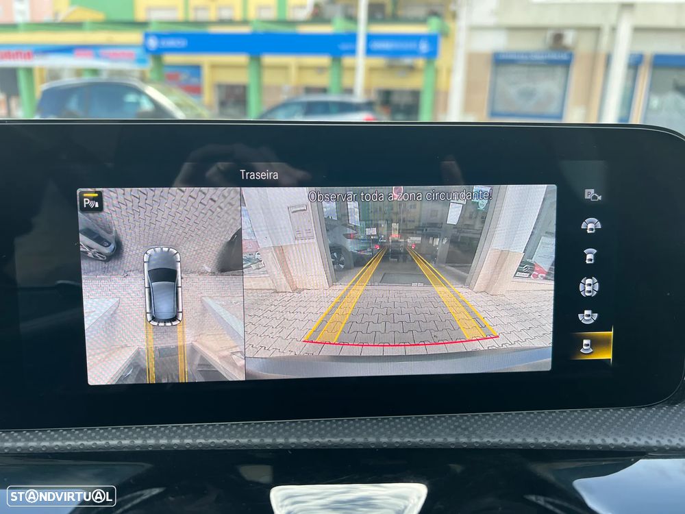 Mercedes-Benz A 35 AMG 4Matic - 11