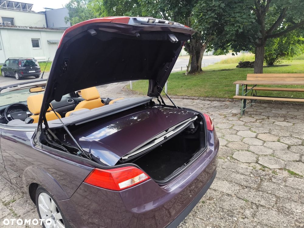 Ford Focus 2.0 16V Titanium - 10