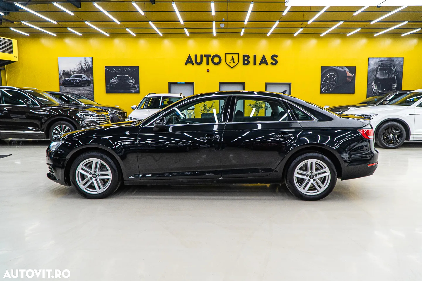 Audi A4 2.0 TDI S tronic Design - 17