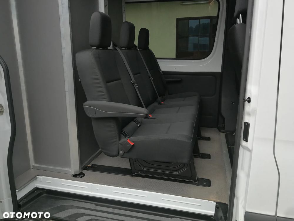 Mercedes-Benz Sprinter 319 - 11