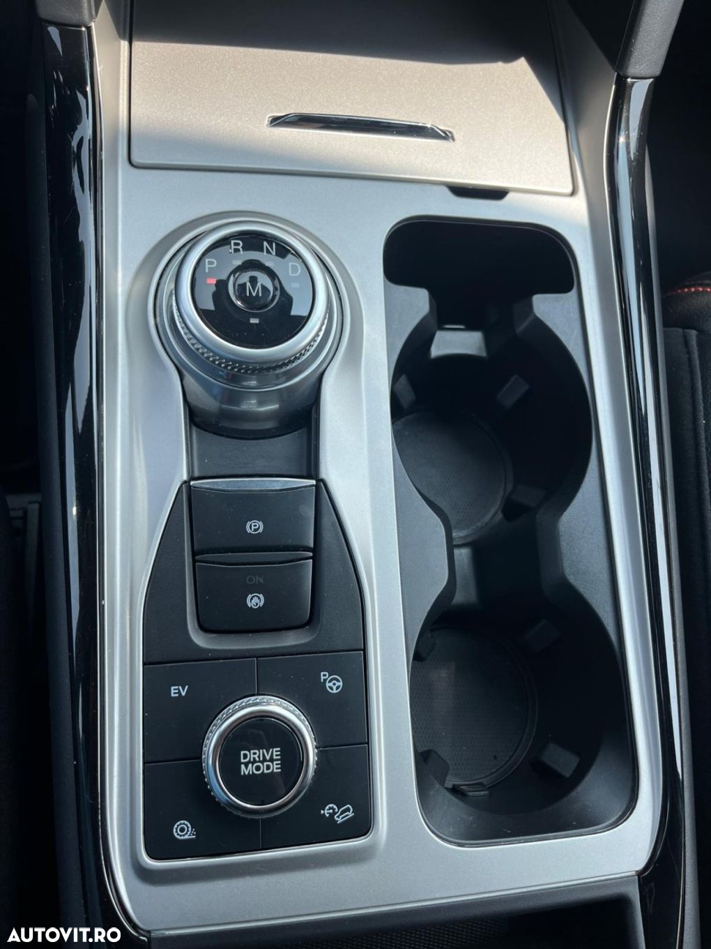 Ford Explorer - 13