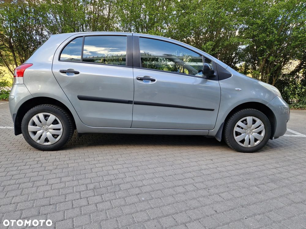 Toyota Yaris 1.0 Terra - 2
