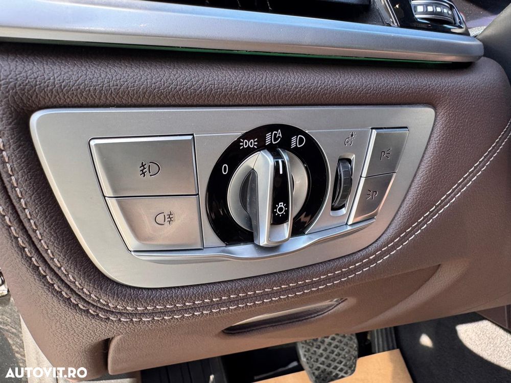 BMW Seria 7 730d xDrive - 29