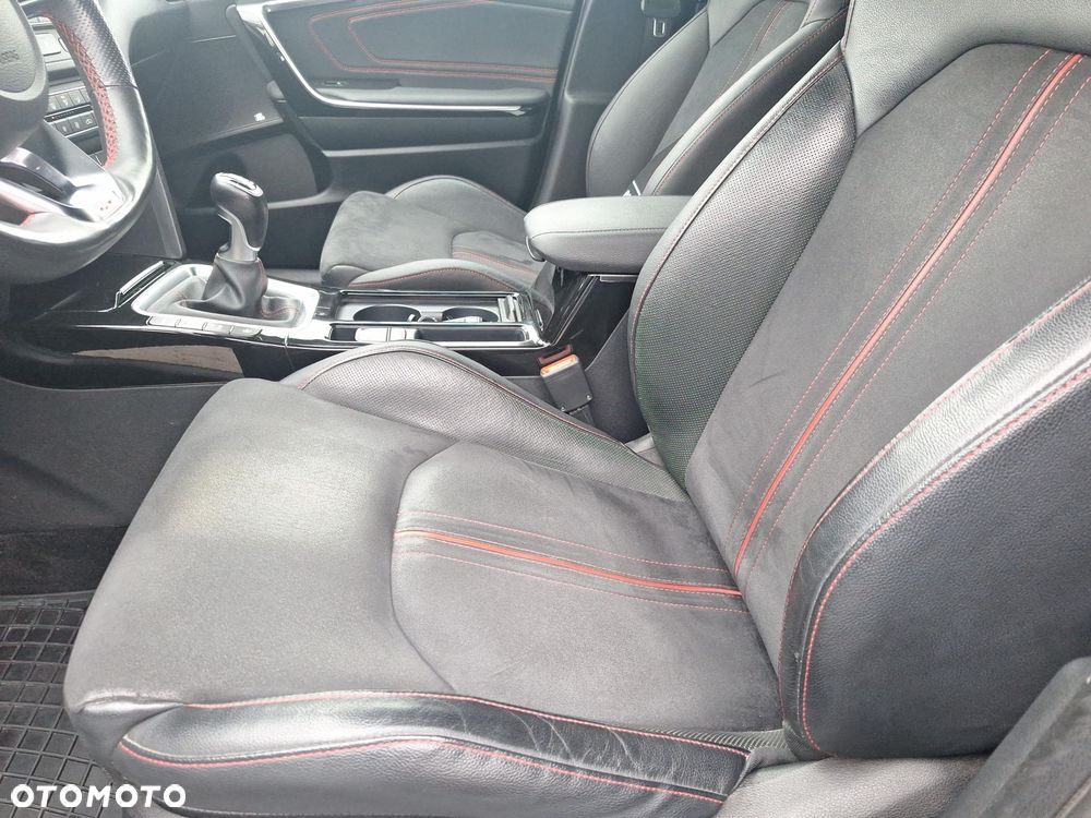 Kia Ceed 1.6 T-GDI GT - 11