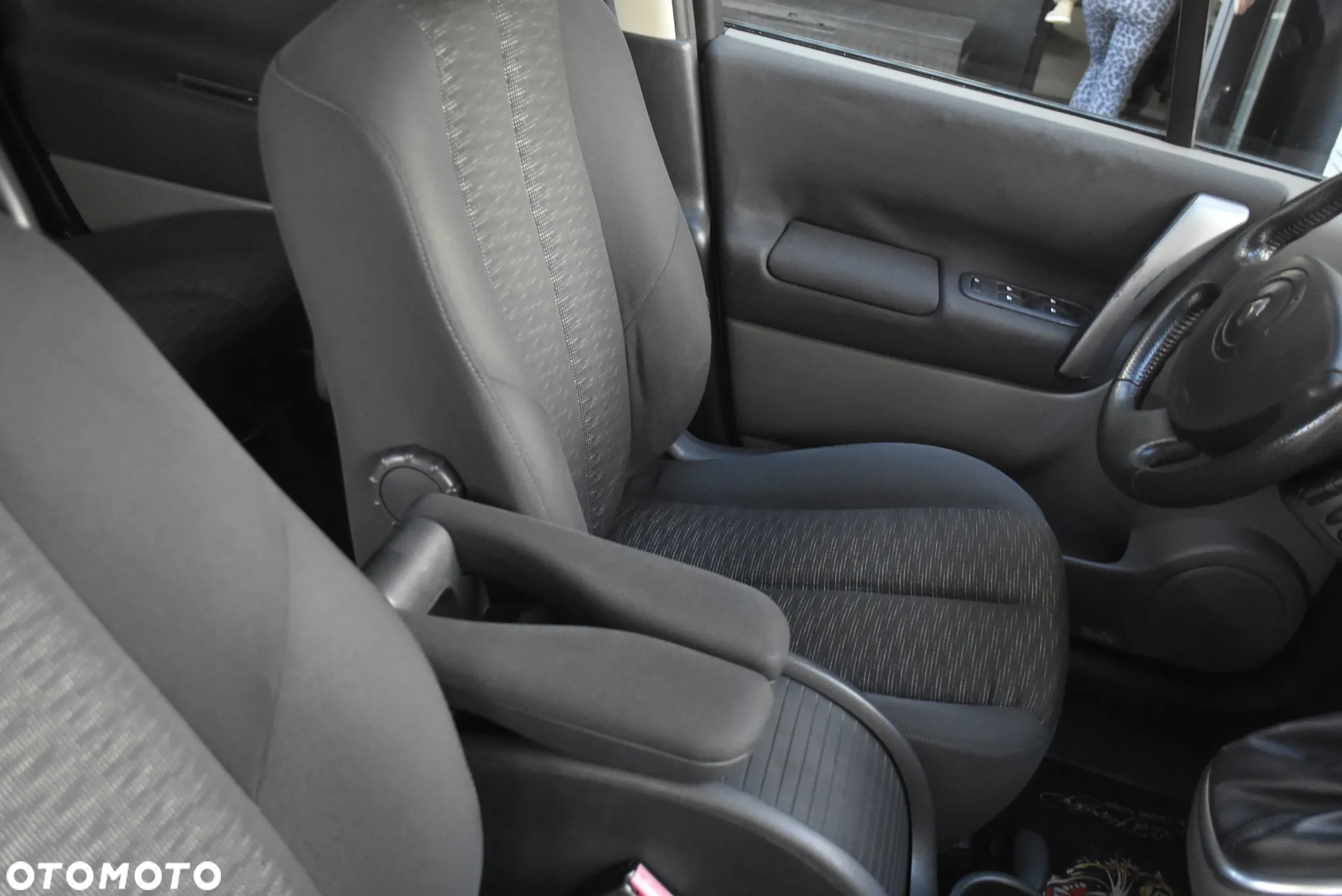 Renault Scenic 1.6 16V Authentique Exception - 13