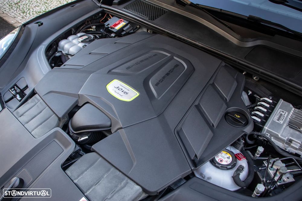 Porsche Cayenne E-Hybrid - 5