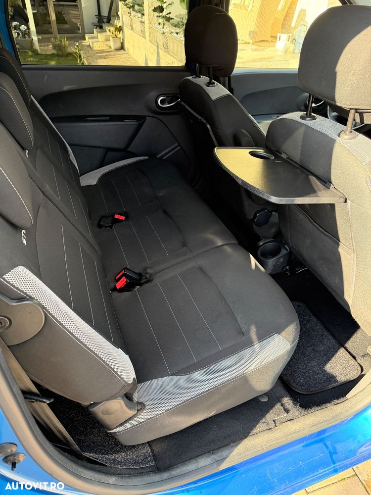 Dacia Lodgy dCi 110 Stepway Celebration - 14